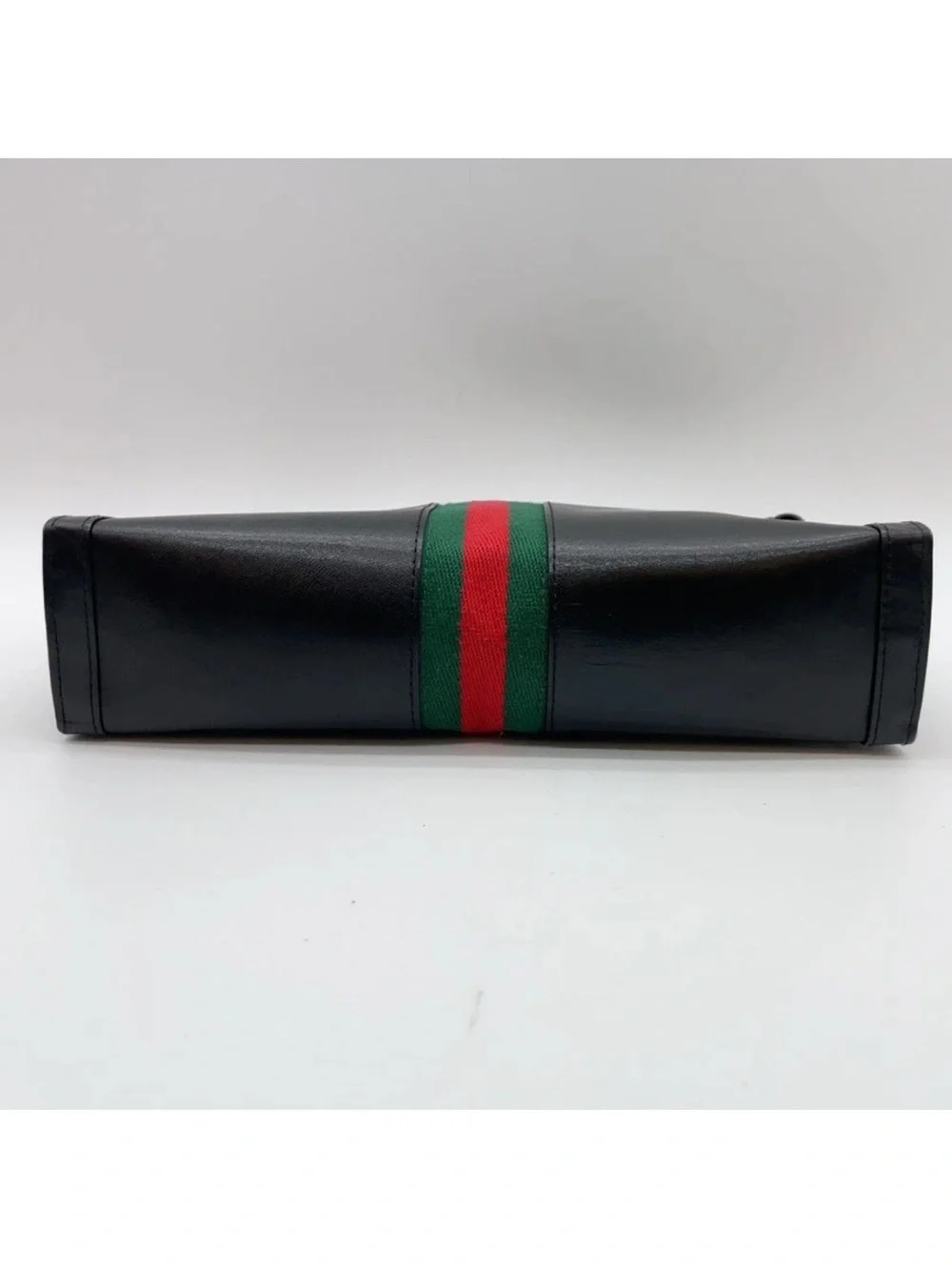 (35) GUCCI 70s Black Clutch
